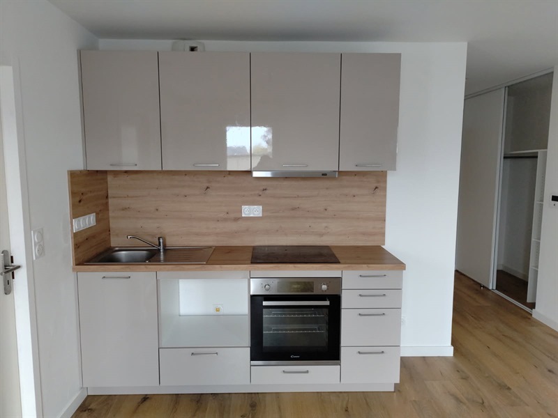 Cuisine ouverte de style moderne à Angers | Raison Home - 1