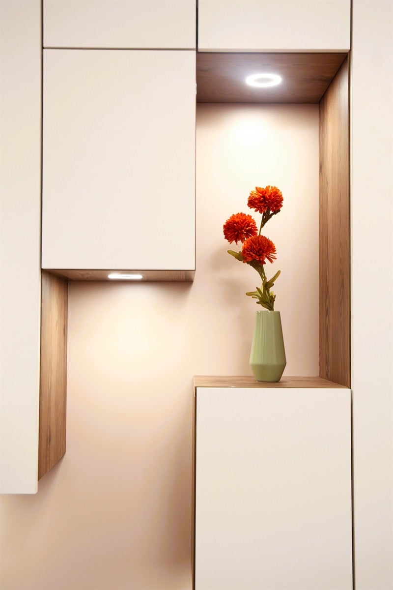 Rangements sur-mesure et design bois et blanc à St-Nom-la-Breteche 4