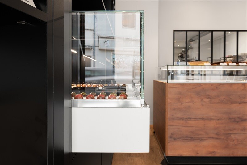 Meuble sur-mesure pour une chocolaterie à Saint-Juery 4