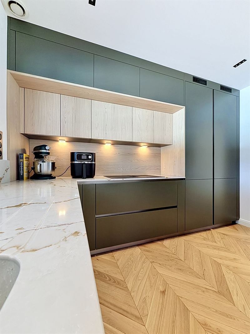Espace cuisine, salon-séjour design et coordonnée à Lemud | Raison Home - 4