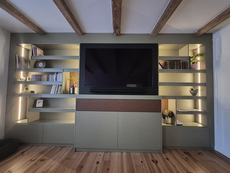 Chambre fermée de style campagne vert et marron à Bechy 1