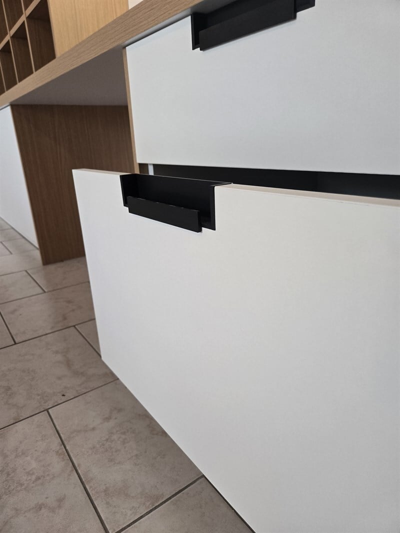 Bureau et espace rangement sur-mesure à Roullet-Saint-Estèphe 3