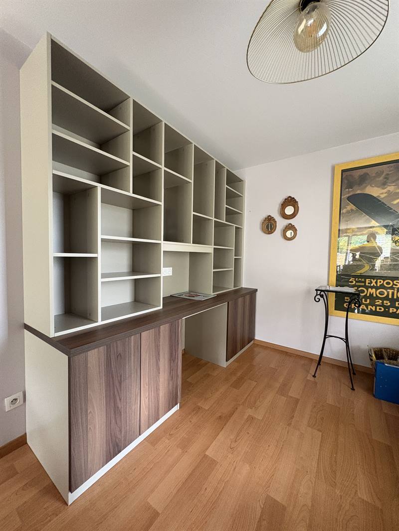 Bibliothèque bois et beige à Amiens 1