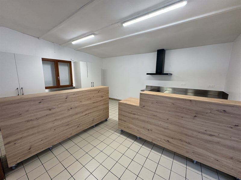 Cuisine pour aménagement professionnel à Villers-sous-Ailly 1