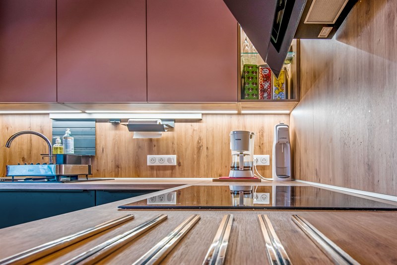 Cuisine moderne rose en forme L 10