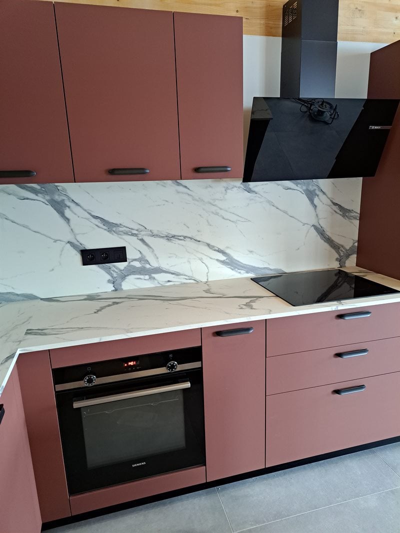 Cuisines modernes dans 3 appartements montagnards chaleureux à Morzine | Raison Home - 4