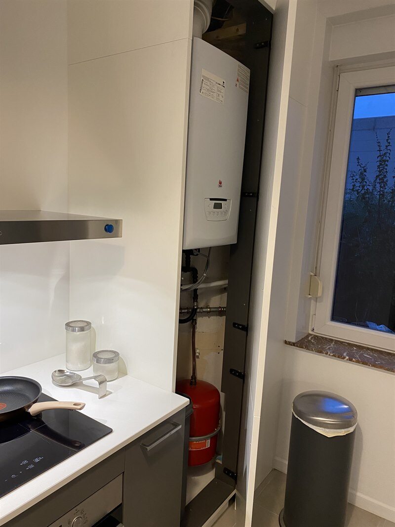 Cuisine moderne bois et blanc à Bruxelles 7