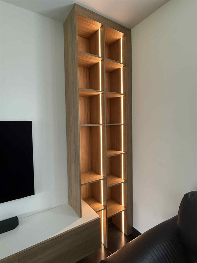 Meuble TV moderne avec espace déco illuminé à Havré 4