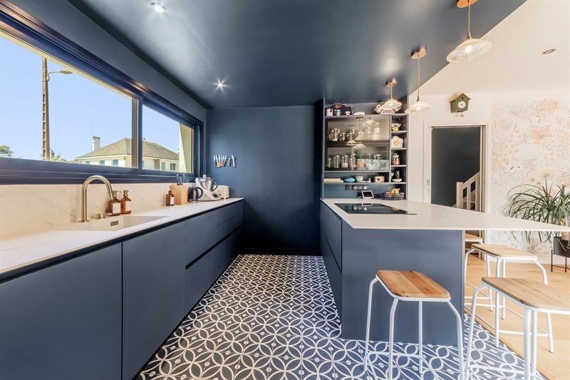 Magnifique cuisine moderne bleu à Reze | Raison Home - 3