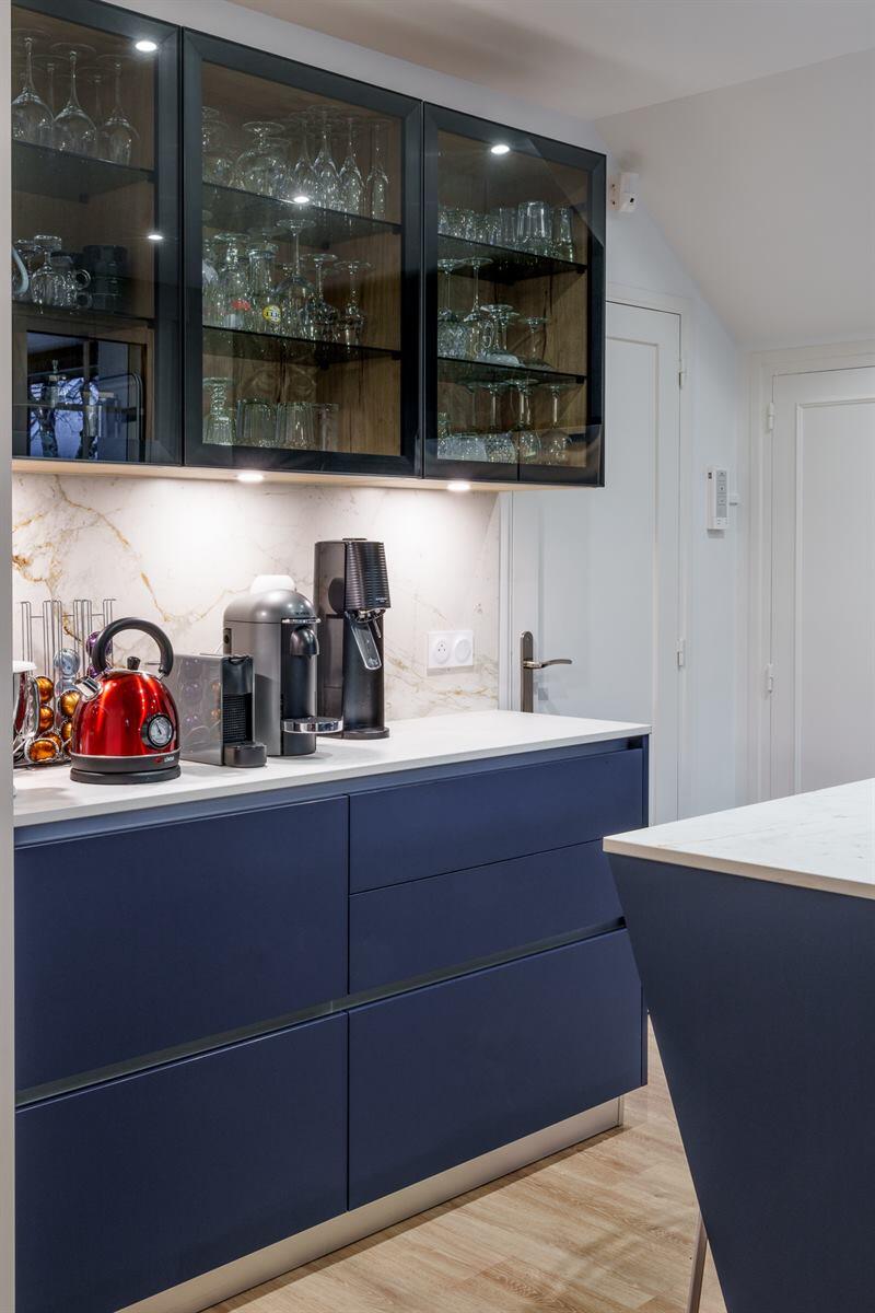 Cuisine fermée de style moderne bleu à St Avertin 7
