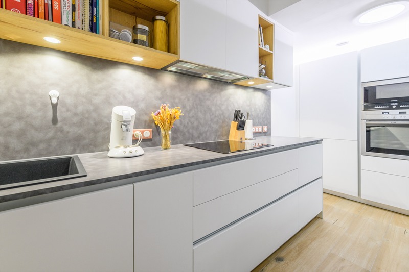 Cuisine de style moderne blanche et nuances de gris à Lyon | Raison Home - 6