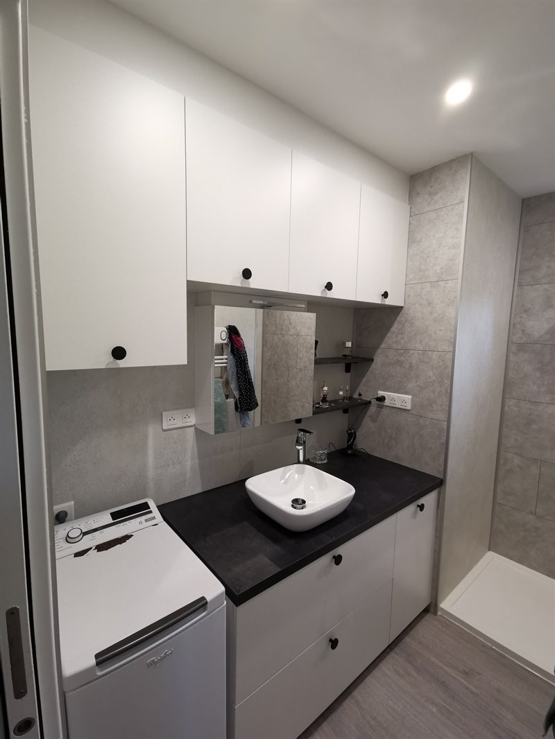 Salle de bain fermée de style moderne à Blenod-les-Toul | Raison Home - 1