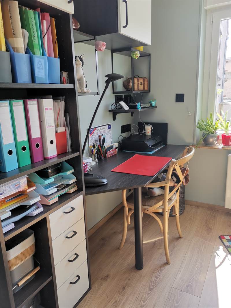 Bureau et rangements contemporain bois, noir et blanc à Château-Salins 4