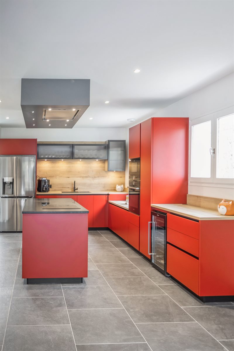 Cuisine moderne rouge coquelicot à La Teste-de-Buch 10