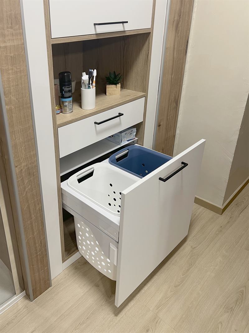 Salle de bain moderne bois et blanc à Beaulieu-sous-Bressuire 5
