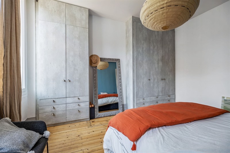 Dressing gris de style contemporain à Bordeaux | Raison Home - 2