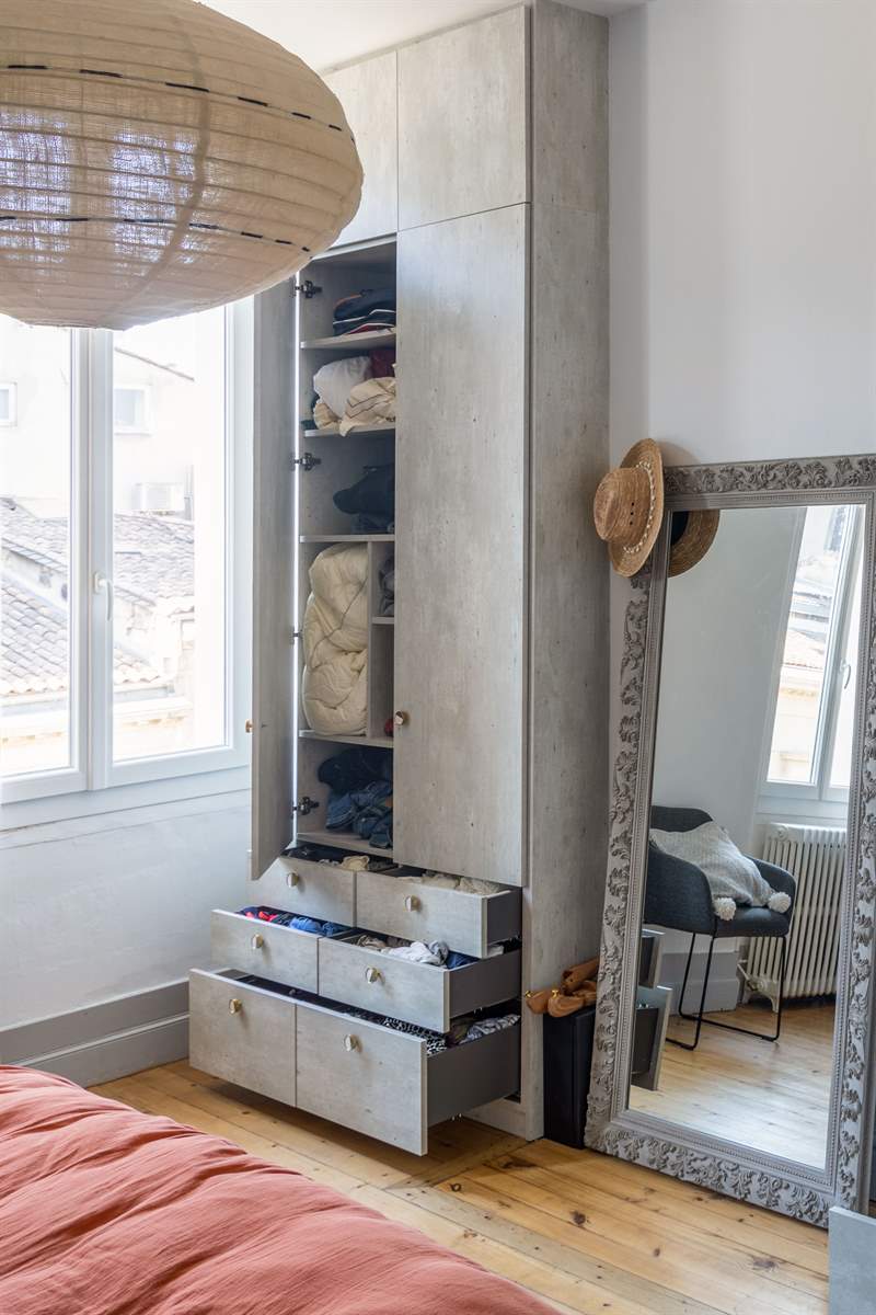 Dressing gris de style contemporain à Bordeaux | Raison Home - 4