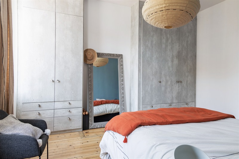 Dressing gris de style contemporain à Bordeaux | Raison Home - 7