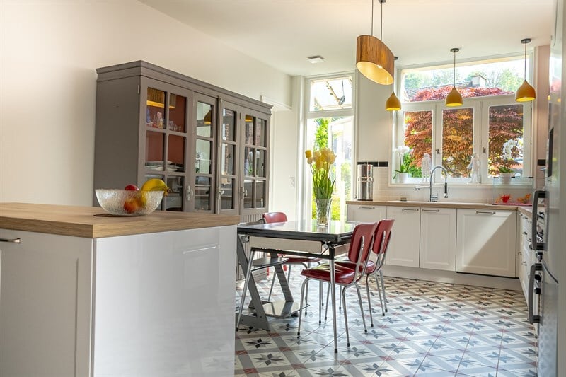 Cuisine cottage bois et blanc au Havre | Raison Home - 4