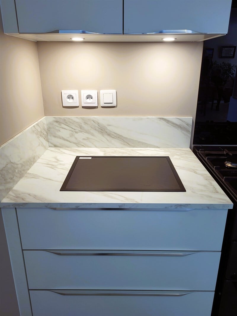 Cuisine en U de style moderne à La Haie Fouassière | Raison Home - 4