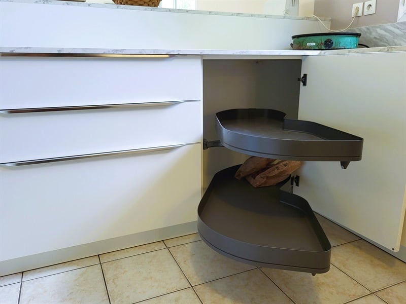 Cuisine en U de style moderne à La Haie Fouassière | Raison Home - 6