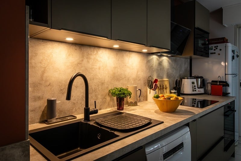 Cuisine moderne de couleur beige | Raison Home - 6