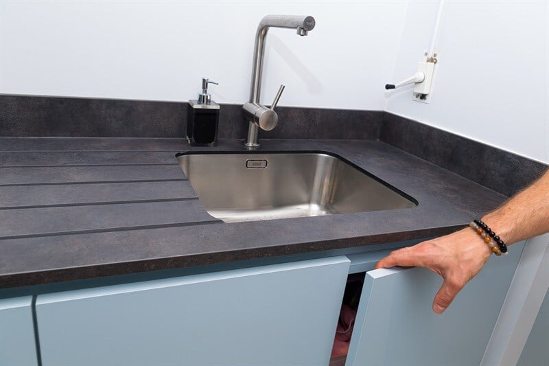 Rangements pour une buanderie ergonomique à Versailles 3