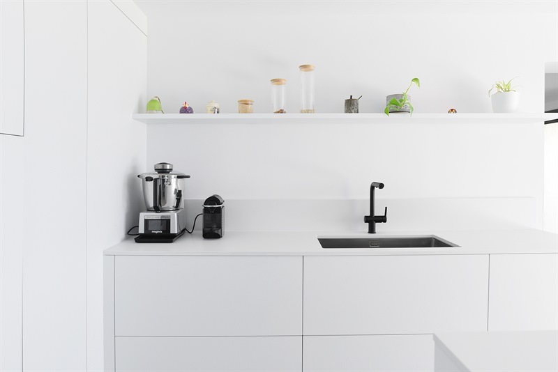 Cuisine moderne totalement blanche à Toulouse | Raison Home - 5