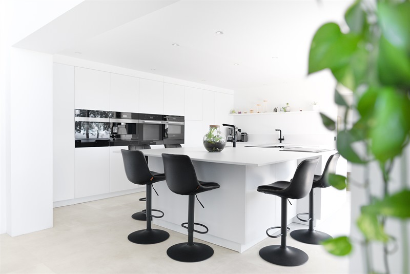 Cuisine moderne totalement blanche à Toulouse | Raison Home - 6