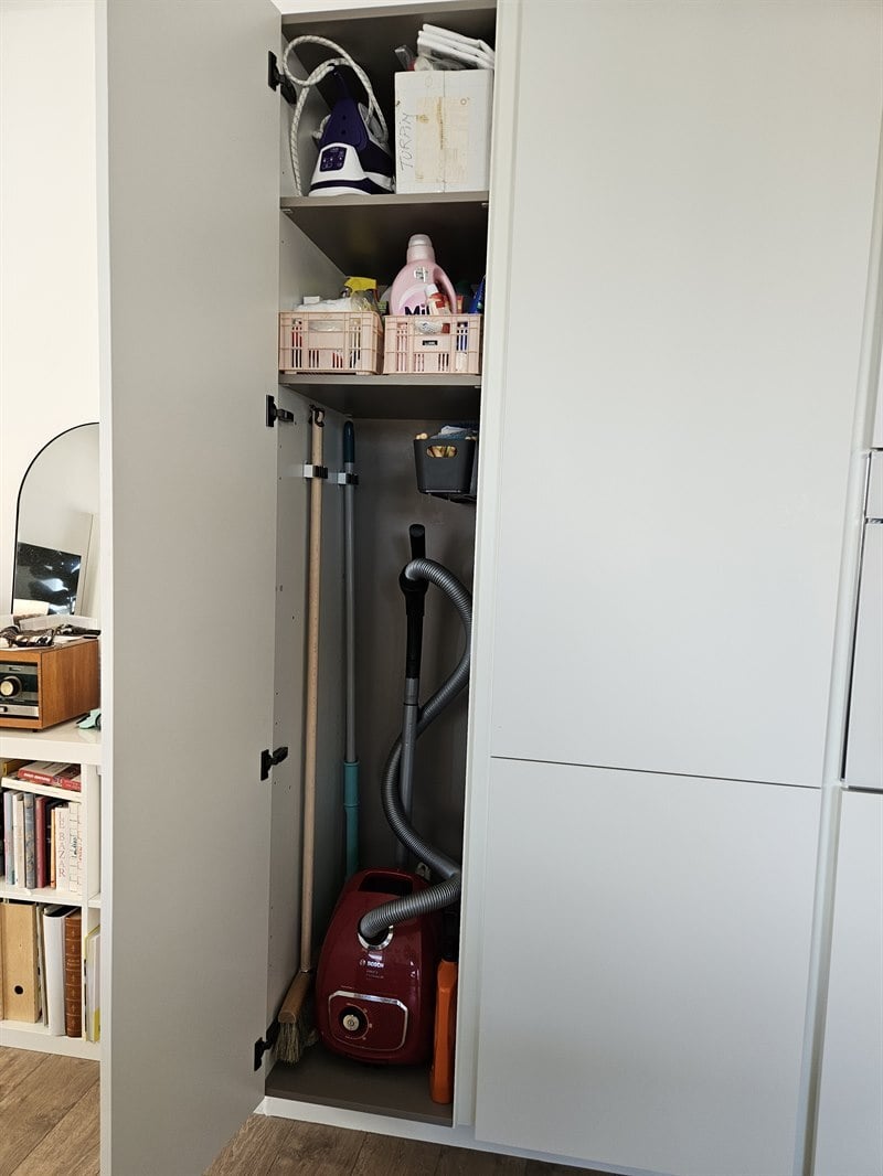 Cuisine ouverte de style moderne blanc à Nantes | Raison Home - 7