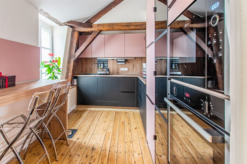Cuisine moderne rose en forme L 1