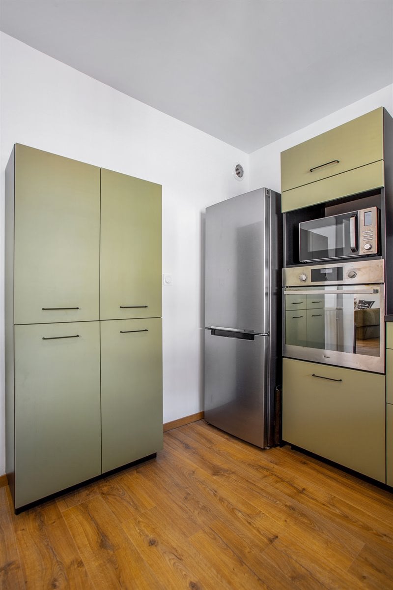 Cuisine moderne vert olive à Laval | Raison Home - 4