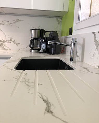 kitchen_worktopsandsplashbacks_materials_ceramicquartz_grande